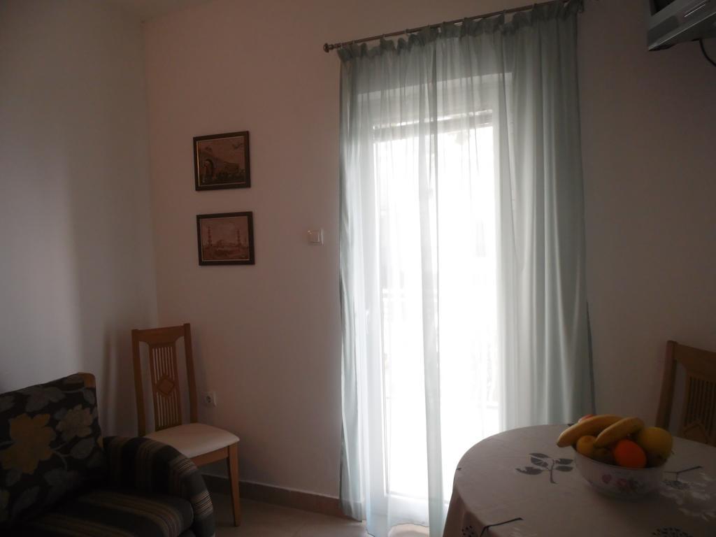 Apartments Slavica Jovanovic Sveti Stefan Rum bild