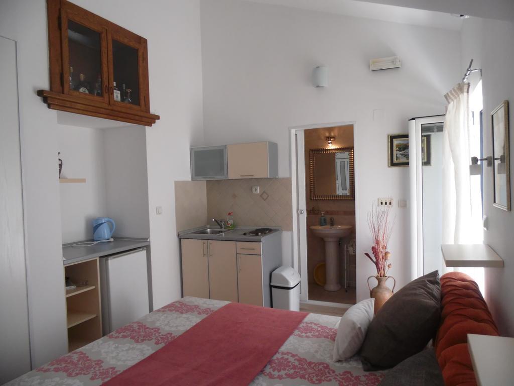 Apartments Slavica Jovanovic Sveti Stefan Exteriör bild