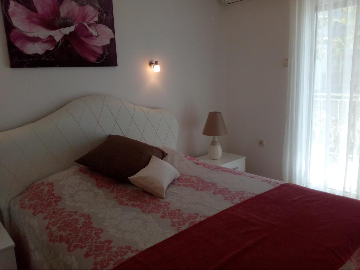 Apartments Slavica Jovanovic Sveti Stefan Exteriör bild