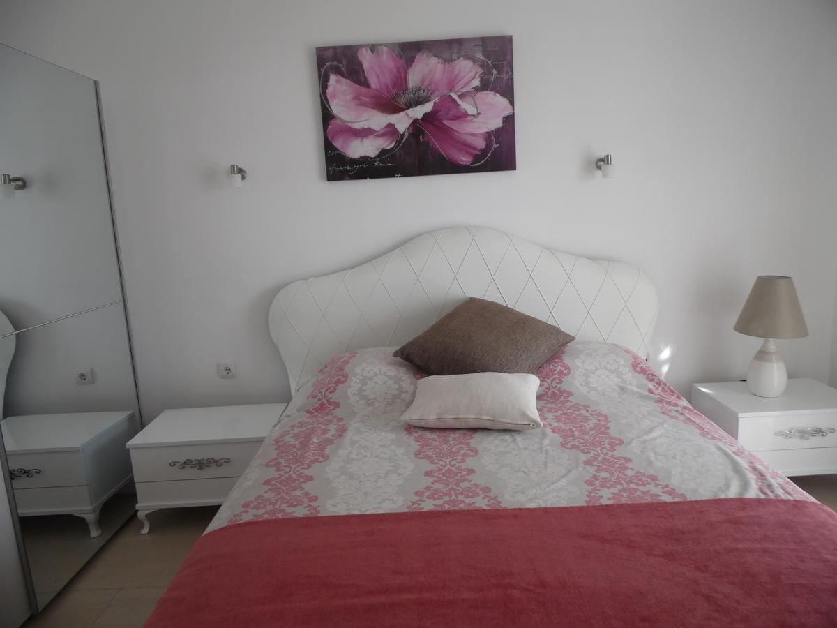 Apartments Slavica Jovanovic Sveti Stefan Exteriör bild