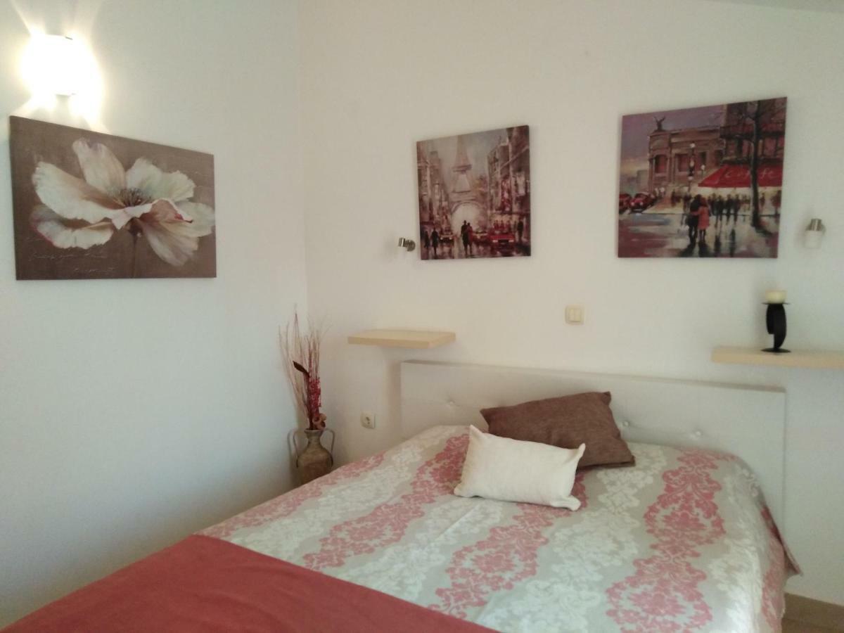 Apartments Slavica Jovanovic Sveti Stefan Exteriör bild